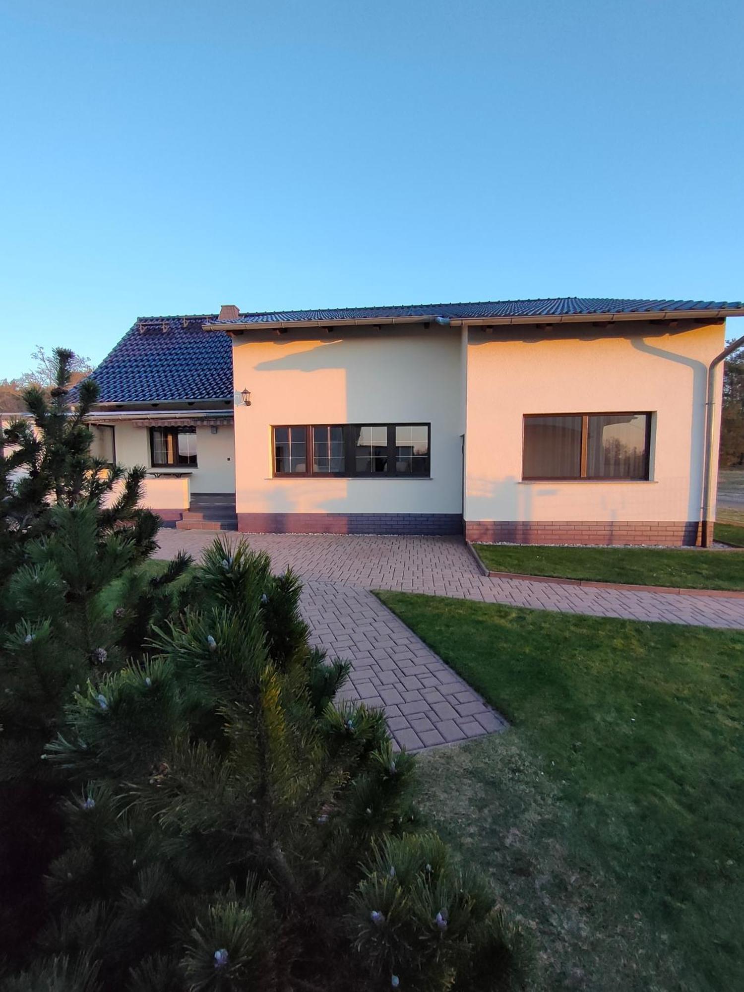 Villa Haus Am Waldrand Vetschau Esterno foto